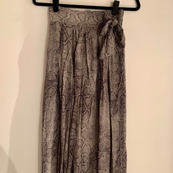 Maeve by Anthropologie Python Pleated Skirt - Picture 4 of 11